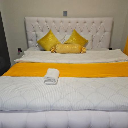 Royalty Cubes-Jkia Hotel Найроби Екстериор снимка